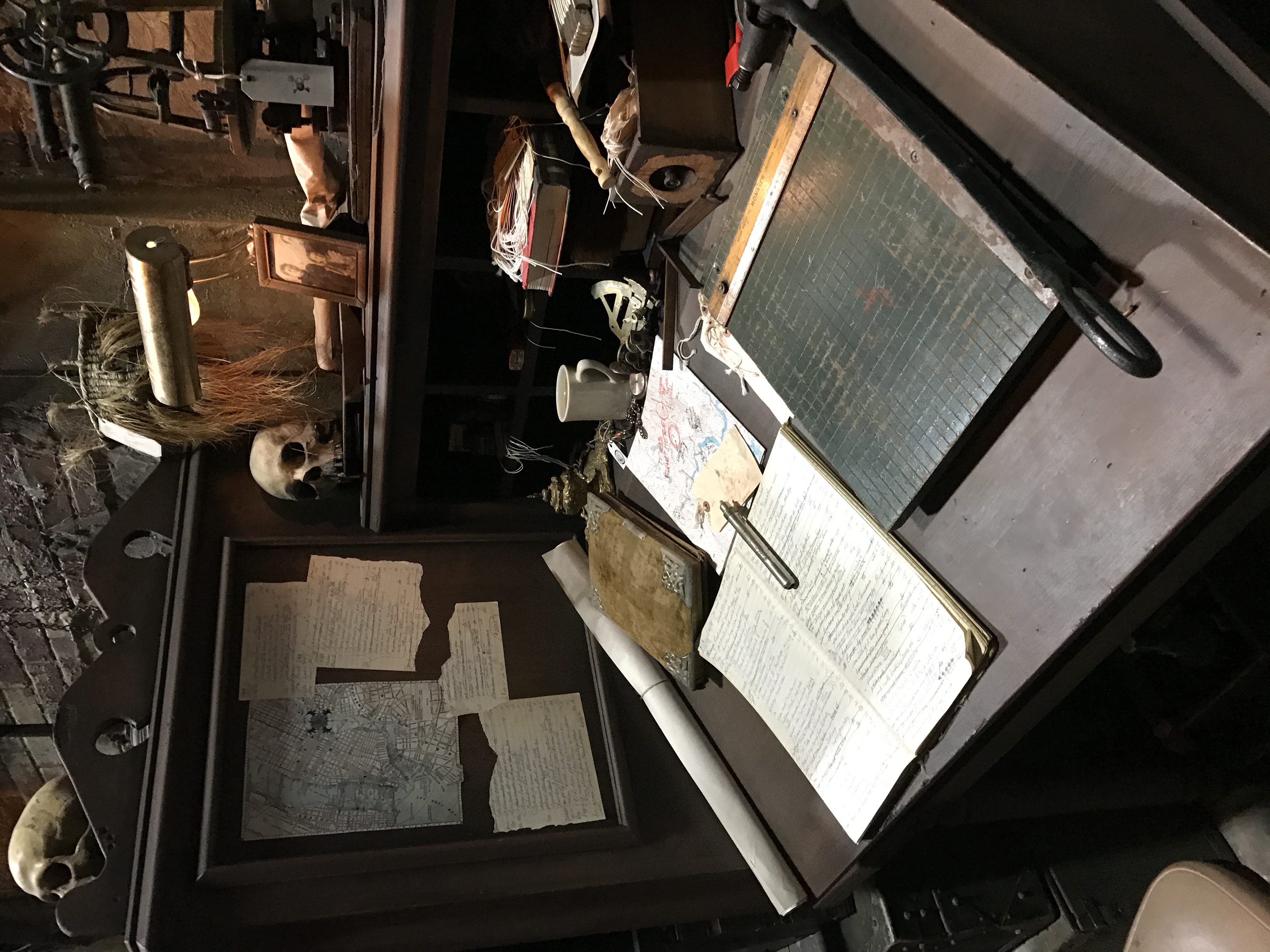 HHN 2016 Repository desk dressing detail
